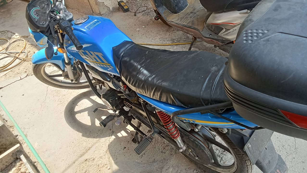 سلام عليكم عندي دراجه دايون لبيع بدون اوارق اتصال ***********
