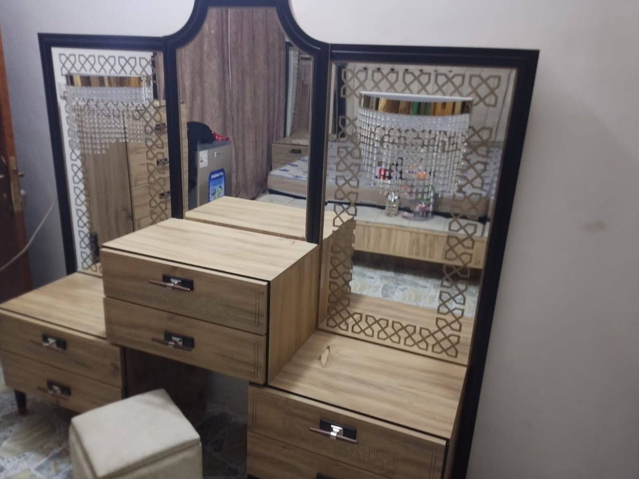 غرفة اخت الجديدة ب٨٠٠ الشراي يتصل *********** مكان الشعب

