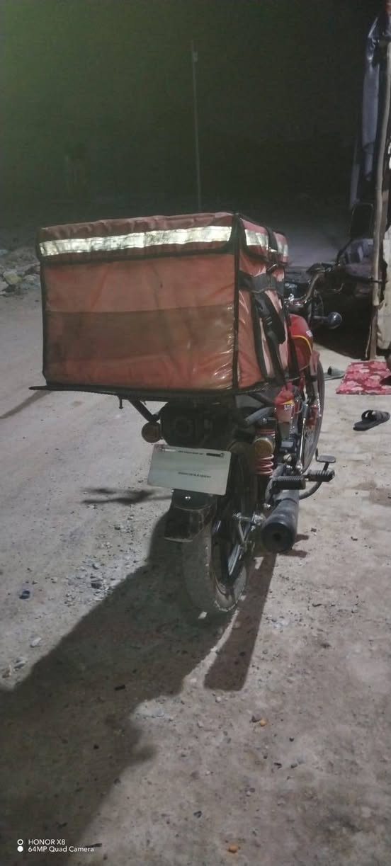 سونلنك كلاسك مسوية حادث مبدل ماشة وعواج بلويل الامامي ولباقي كلة مكفول اوراق فقط بدون كمرك سعرها 900 وبيها مجال حك الجية تفحص وتقتنع يالة تاخذها هاذ رقمي تحب تواصل وياي واتس اب ***********
