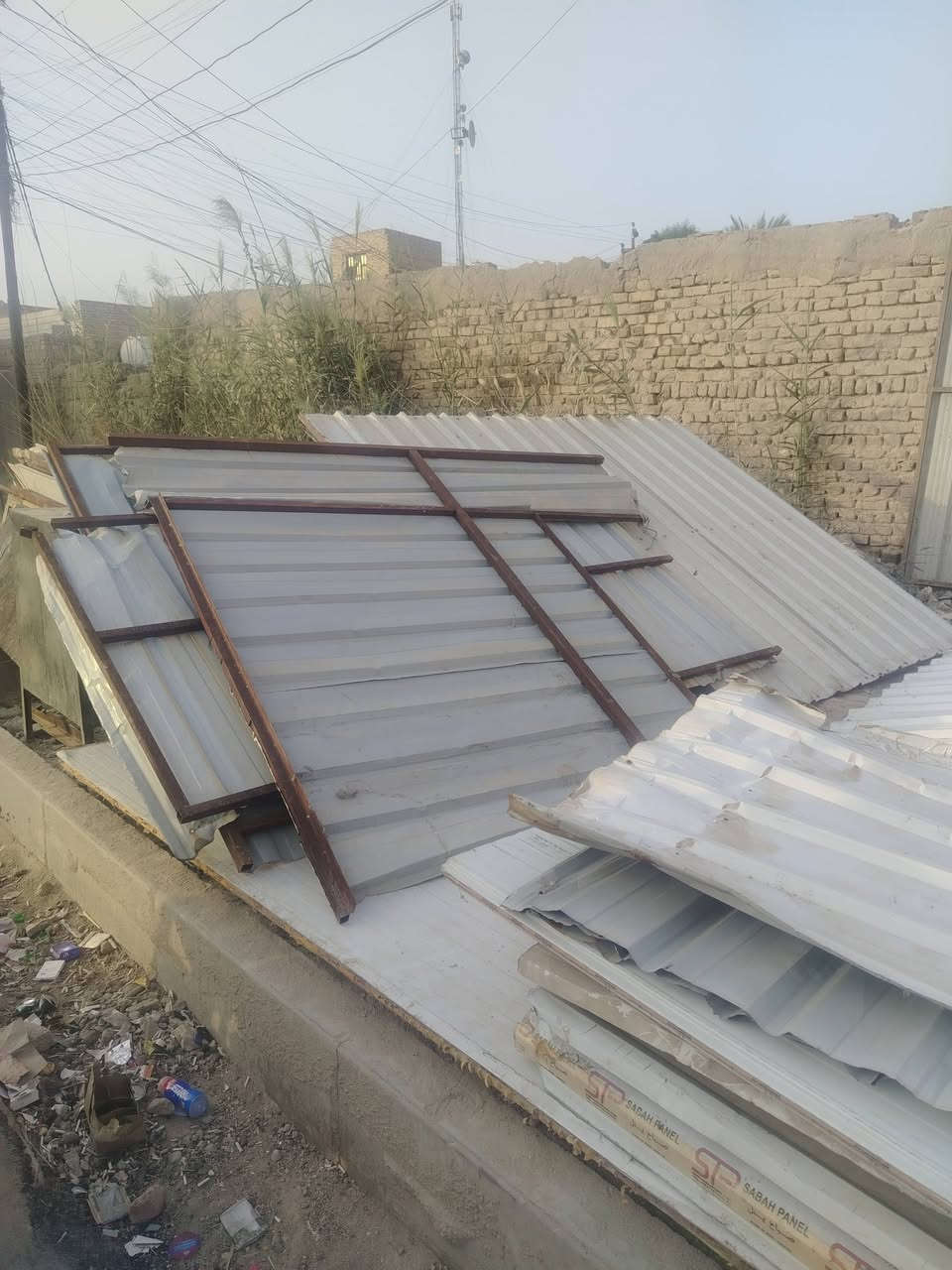 حديد • سقيفة جينكو • درج حديد