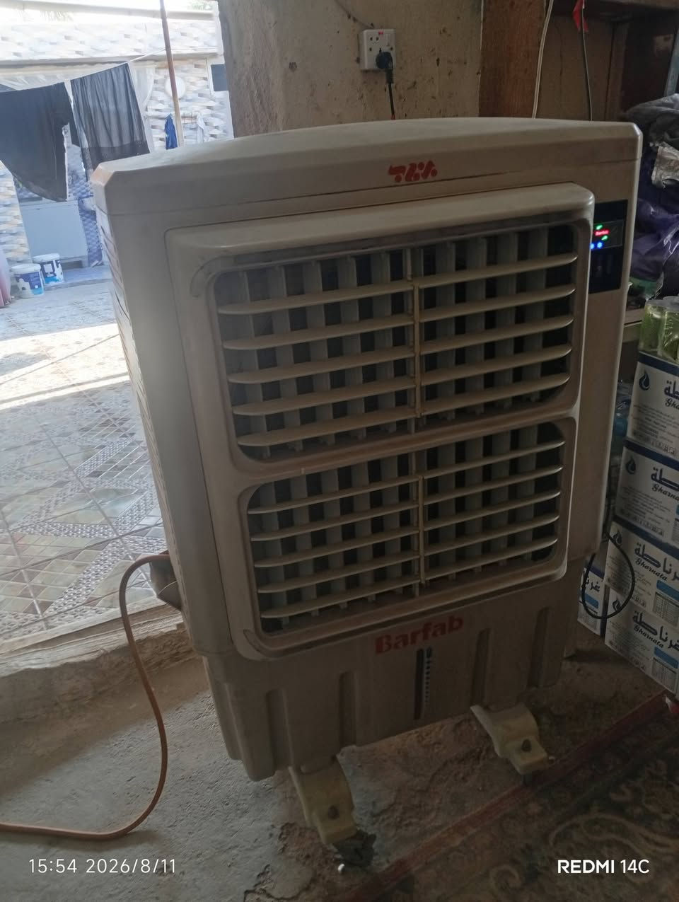 مبردات عدد 2 للبيع وتنور وميز طابقين حديد في الحله بابل*********** السعر 850 وبيهن مجال

