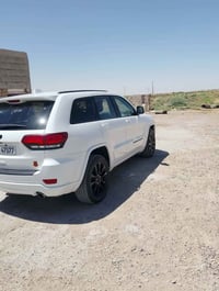 جيب ٢٠٢٢ رقم بغداد 07709099515 للبيع او مراوس