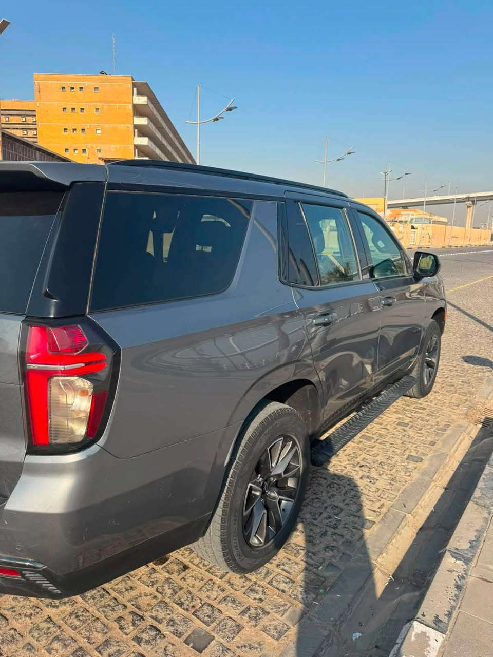 تاهو موديل 21 مرمزه 22 بسمي z71فوول مواصفات كلش سياره حديده بشكل ماشيه 89 هواااي مواصفات بيها بعد معروفه مواصفات z71 رقم بصره مكاني بصره 
السعر 325 وبيها مجال 
***********

