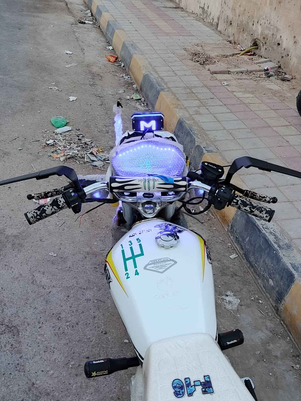 من رخصه الادمن 
المعرف لا يعرف دراجهة مزوعهة غراض تايگر 2025 مشدوده ب 2026 شهر 6 رايدها ب مليون و50
تفاصيل اكثر ***********
