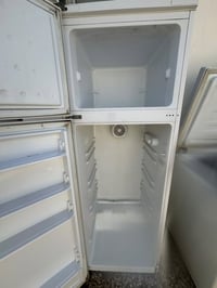 ثلاجة • مجمدة • تبريد ثلج
