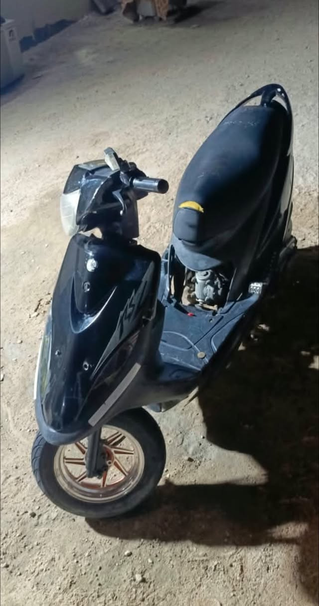 سلام عليكم دراجه ماكس للبيع ما مفتوحه  دراجه حلوه ونضيفه تجي وتشوف بعينك سعره 650وبيه مجال حك الجيه مكاني البصره شط العرب الجزيره رقمي ***********
