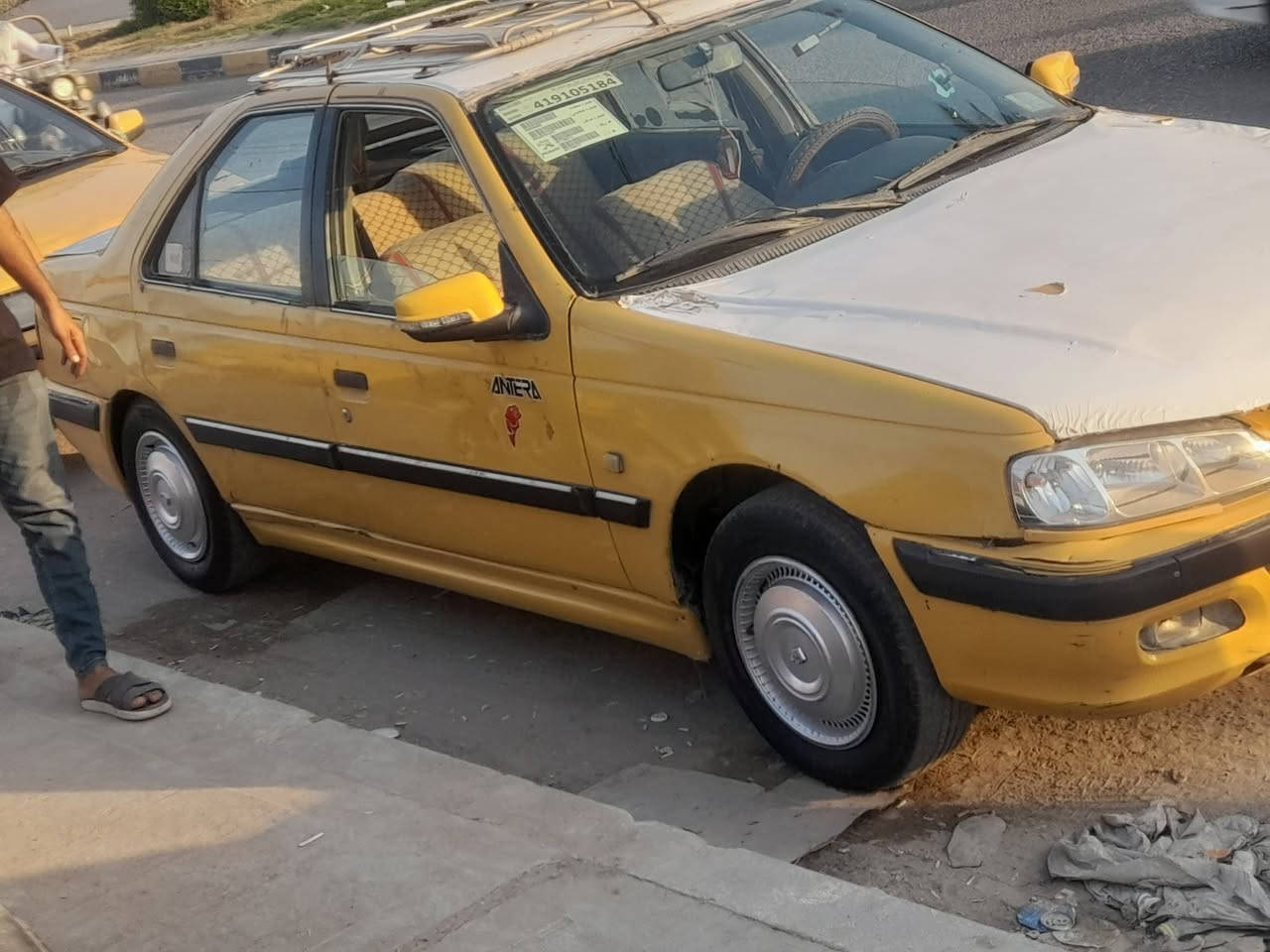 السلام عليكم سيارة بيجو بارس للبيع موديل ١٣  تبريد شغال مكينة بيها خيط بخار الباقي كله شغال وعلى الفحص السعر ٢٣ وبيها مجال قليل 
الاتصال على الرقم ***********
