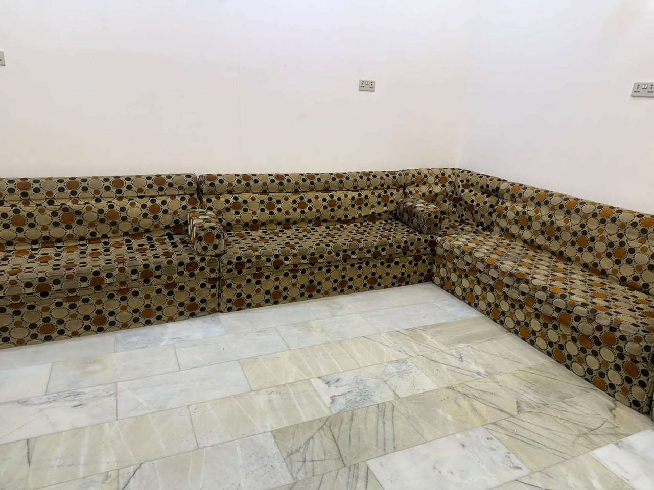 ديوان عالي • سفنج ضغط عالي • ١٦م