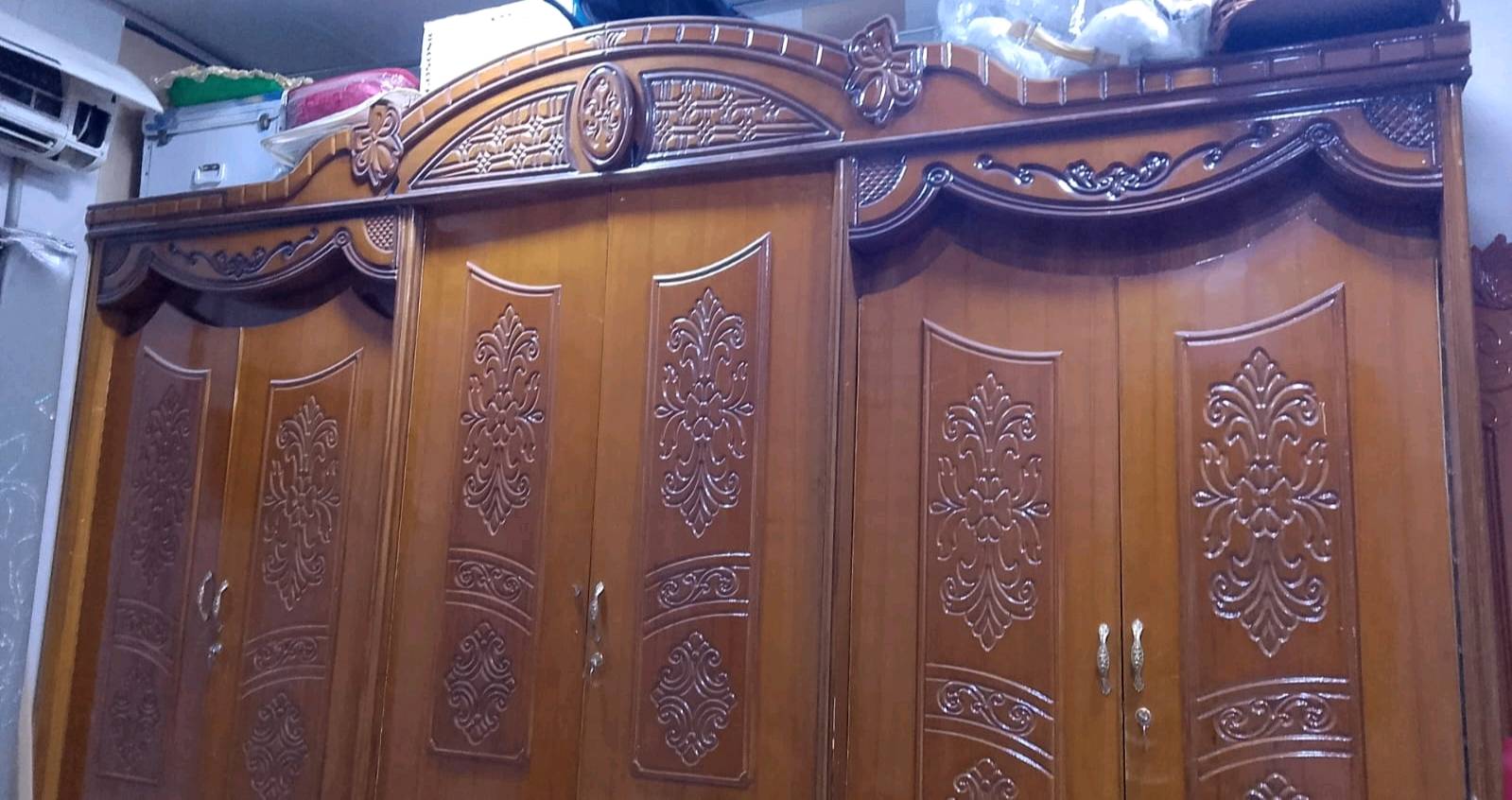 البيع غرفه أخشاب صاج كنتور ست بوب مستعجل على بيعتهه  السعر 750 تواصل واتساب ***********