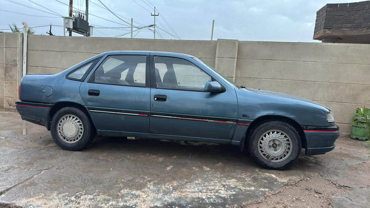 فيكترا موديل 90
محرك 2000 گير اوتو 
 
سنوية لنهاية ال27
مرتبه گاعدة 
تعال افحص جيك و منختلف ع السعر
***********

رايدها 28 و بيها مجال للطيبين
