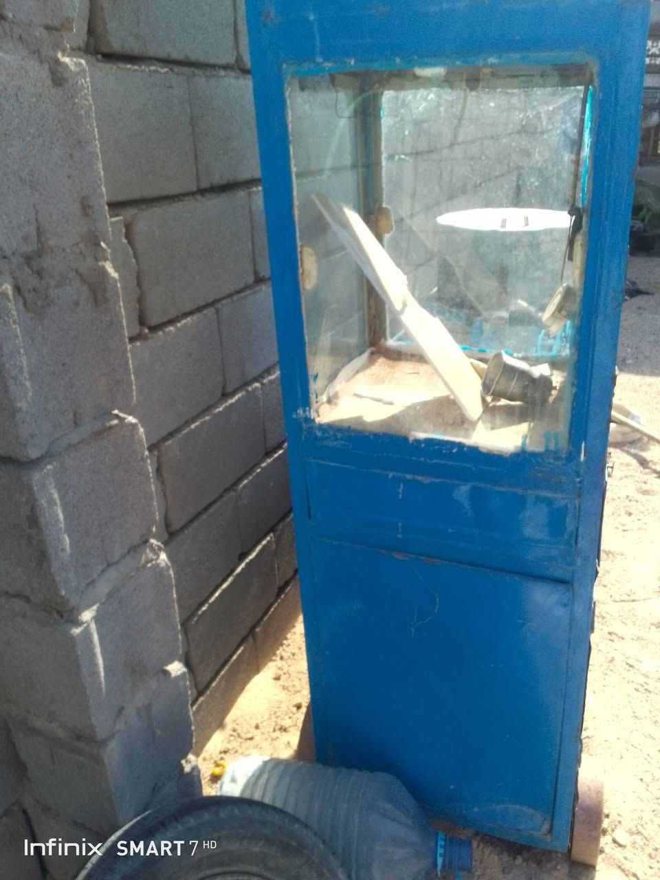 مكينه حب شمسي الحجم الكبير 
ماطور جديد 
بيها جام خانه ومجر للدخل وخانه لحفظ الحب المامكله 
جدر فافون ثقيل كهرباىيات كامله 
الجدير بيه فطر كلش قليل من الداخل 
بيها خوش مصلحه
تلفون ***********
مكاني البصره 
الزبير
منطقه الدواجن
شارع حسينه اللهم صل على محمد وال محمد
سعر 150 الف وبين ا مجال

نص مكتوب في الصور:
- Infinix SMART 7 HD