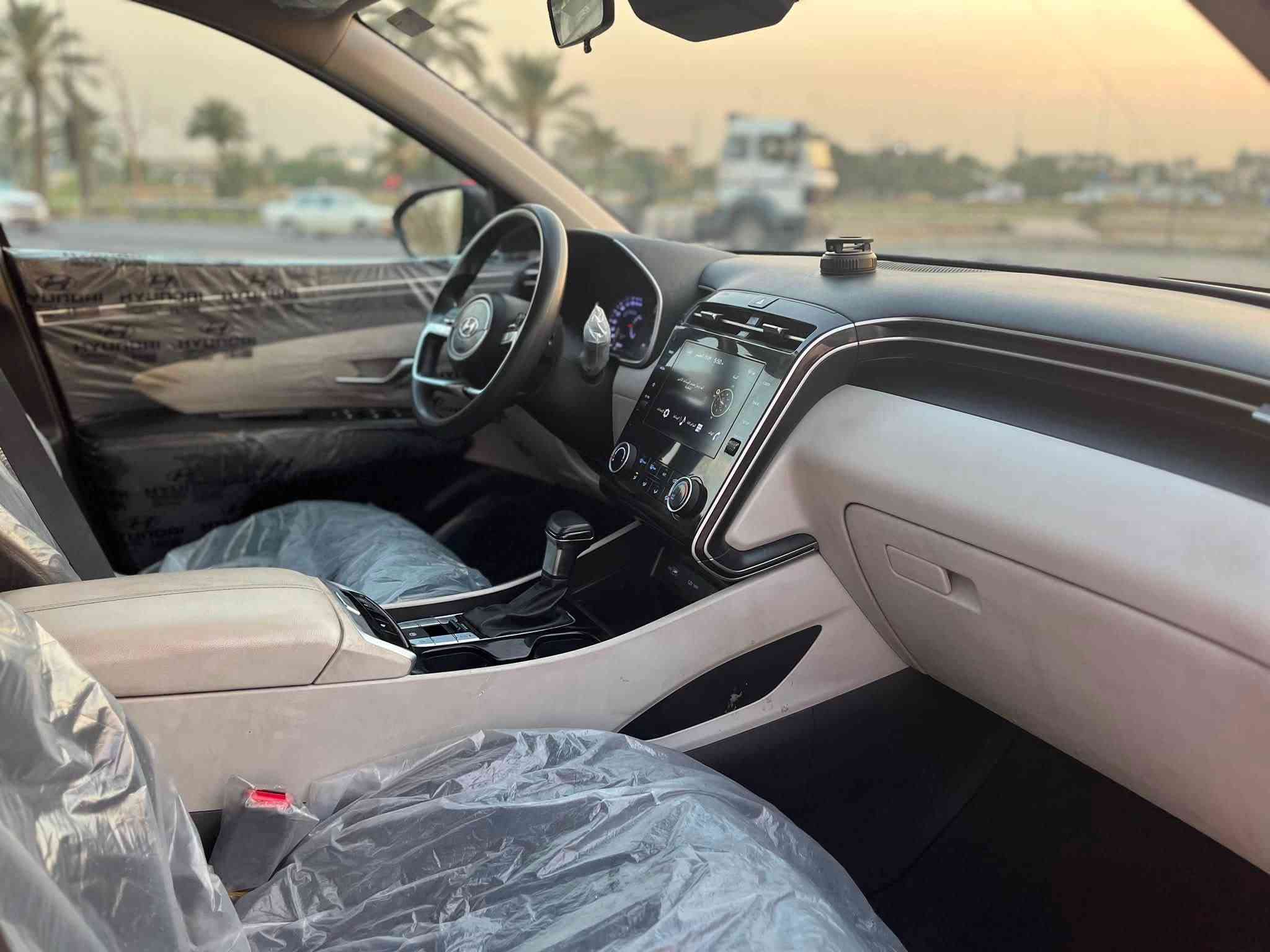 السلام عليكم توسان 2022 رقم بغداد بأسمي عارضه 148$ وبيها مجال السياره جديده وجاهزه ما بيه اي نقص محرك حجم 2500 فول مواصفات عدا الفتحه (مواصفات /بصمه ابواب وتشغيل/ تشغيل عن بعد / قطعتين تبريد/ شاشه كبيره/ فول تحكمات / رادار امامي وخلفي وجانبي/ كاميرا خلفيه دواره/ كشنات كهرباء / تدفئه كشنات/ سايد بريك بصمه / لد امامي لد خلفي / وبعد هواي مواصفات حادث السياره بسيط جاملغ السائق وربع البنيد فقط وبيهاجاملغ خلفي جهه سائق كلير من امريكا فقط باقي سياره كفاله صور حادث مع المنشور ( كير ومكينه كفاله بالشرط ) تبريد ثلج السياره جاهزه ماشيه قليل مكان السياره بغداد شارع فلسطين الاتصال:*********** الخاص مغلق 🔏
