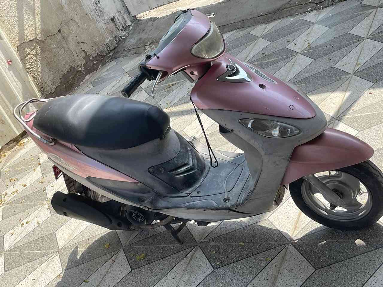 سلام عليكم ماكس قجمه دراجه مامتعوبه نضيفه كلش الدراجه كله مختمه مبدل بيه ولفات فقط بوشه 49 بلاد مكينه خرسه كهربائية كله شغاله مكاني قضاء المدينه الهوير ***********
