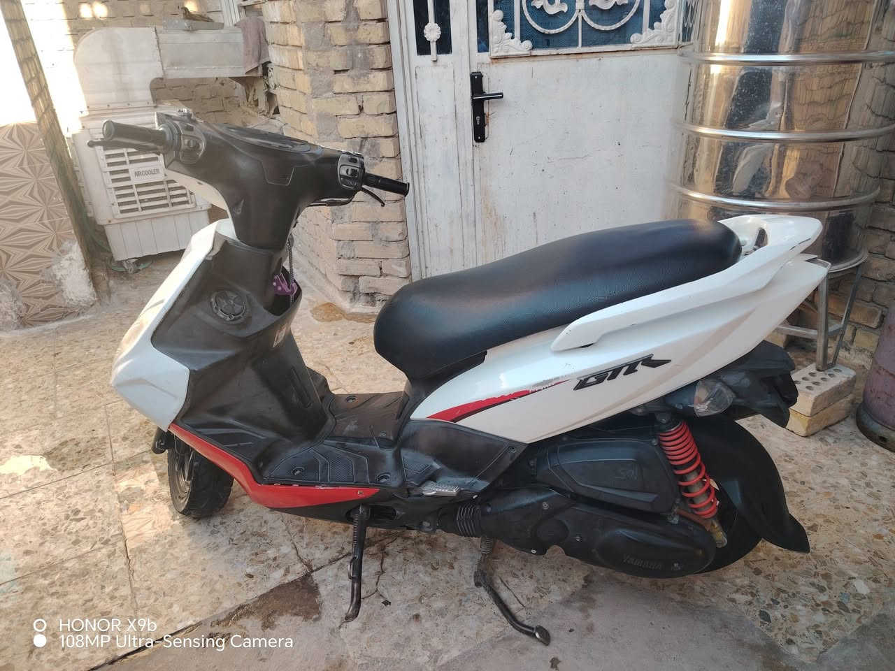 السلام عليكم ورحمة الله وبركاته
متاح دراجه GTR مكفوله كفاله عامه
نقصها فقط ((شاشة دشبول طافيه))
العنوان بغداد العبيدي شارع 20
هـ *********** السعر 800 وبيها مجال حك الجيه
