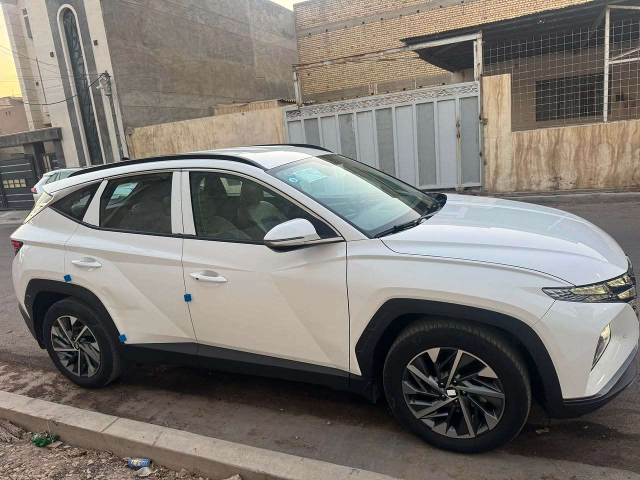 هونداي توسان 2024 وكالة الت ساك
عداد 35 مكفولة محرك 2000 دووش بصمة تشغيل وابواب انارة ترحيب بالابواب كراسي كهرباء لون الداخل ابيض مميز هند بريك بصمة والخ .. مكاني المنصور او منطقة علي الصالح السعر 198$ ***********
