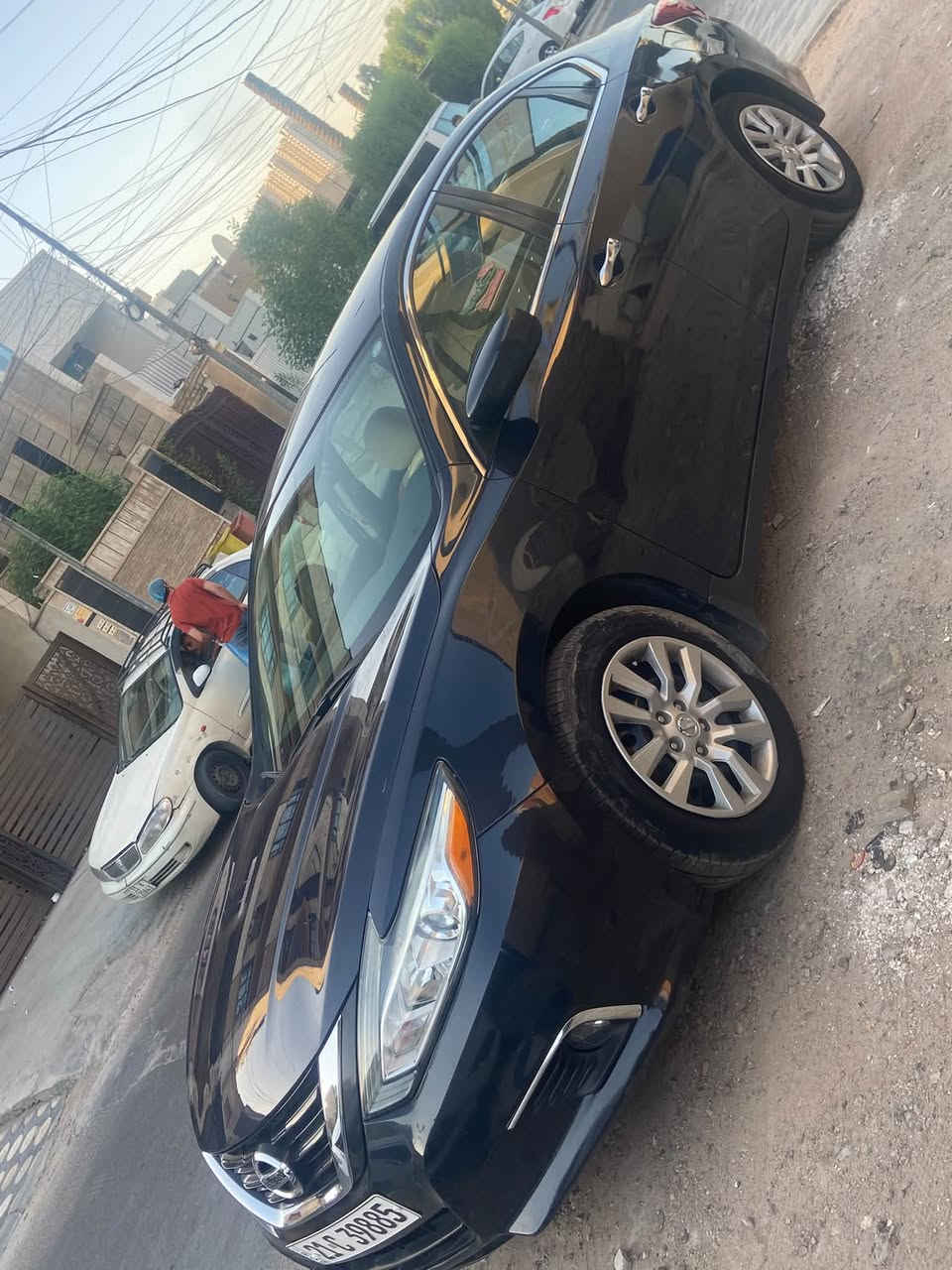 نيسان التيما للبيع موديل 18 ماشيه 77 ميل فول عدا الفتحه والويل عادي هم بلادي اسود السياره أمريكيه ضررها خلفي جاملغ الأيسر صبغ والجاملغ الثاني شبر صبغ محرك 2500 تنفس طبيعي السياره ترايها كلش حلو باسمي رقم سليمانيه  السعر 115 وبيها مجال مكاني بغداد المنصور ***********
