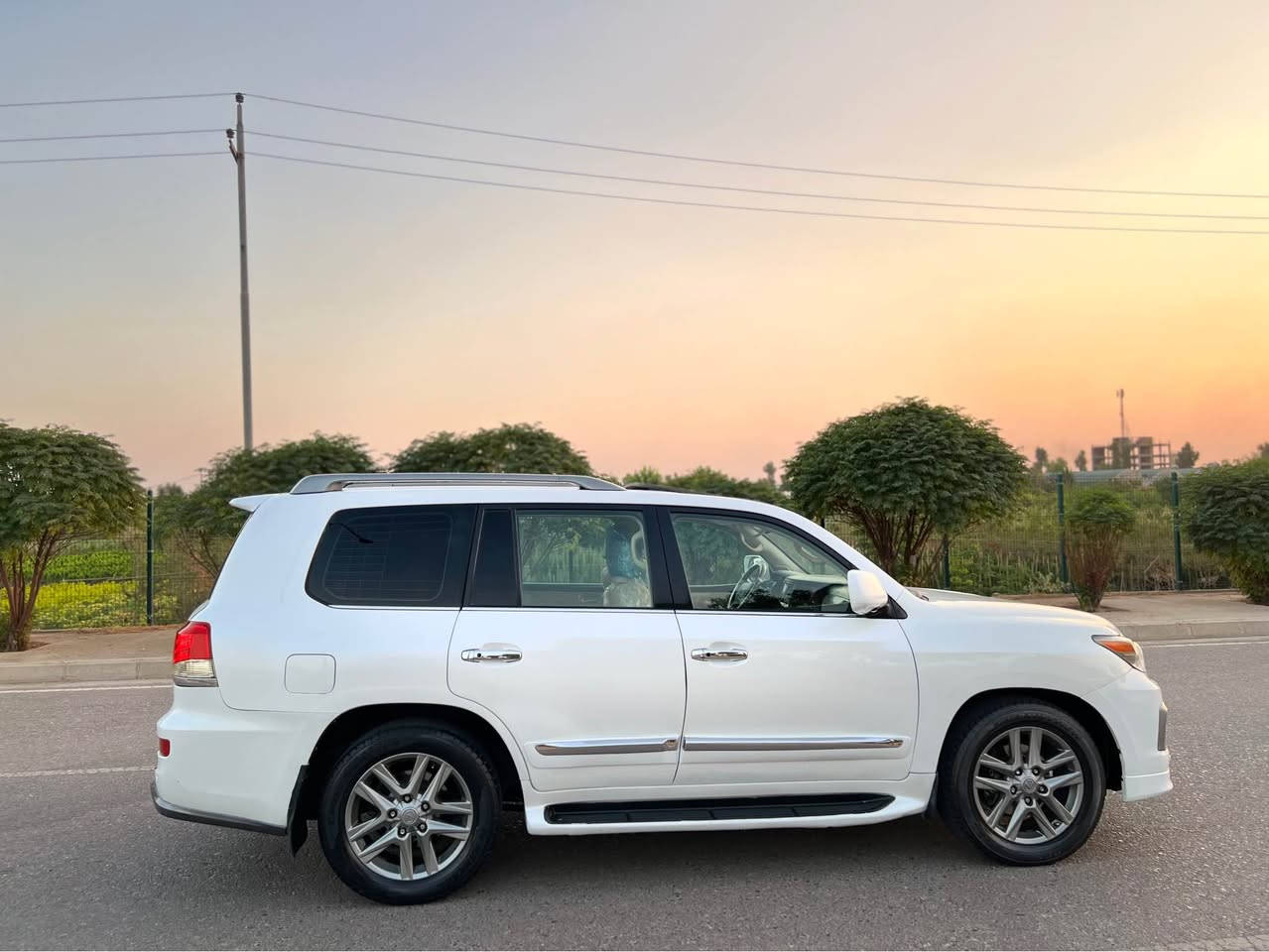 lexus lx 570 2010
کوردی /
مواسەفات / 1/1
مەکینە /  v8 5.7  کەپس
ڕۆیشتن/ 188
 
شکل گۆڕاوە بۆ 2015

       ڕقم سنوی نوێ 

ناونیشان/ هەولێر
واتساپ/***********

عربی/
مواصفات/ 1/1
2010 محدث الی ۲۰۱٥  

بــــــــدون ایرباك 
محرک /  V8 5.7
ماشی / 188 الف کم
ڕقم سنوی جدید 

عنوان/ اربیل
واتساب/*********** أربيل, العراق
