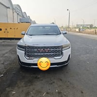اكاديا • ٦ سلندر • قيادة ذاتية