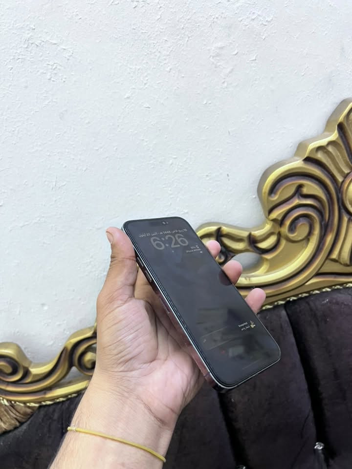 السلام عليكم
ايفون 14pro max للبيع 
مستبدل شاشه وضهر فقط الجهاز نضافه 80% 
بطاريه 81
ذاكره 256
بغداد العامريه ***********

السعر 600 وبي مجال

نص مكتوب في الصور:
- 11:32 القطع والخدمة تجمع Apple سجل تاريخ القطع والخدمة، وهذا السجل يعرض معلومات عن هذا الـ iPhone وحالته وتفاصيل إصلاحه. معرفة المزيد... سجل تاريخ الخدمة الشاشة غير معروف