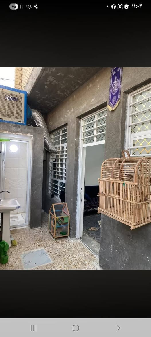 يا الله بيت [ ٧٥ ] متر للبيع ركن بناء جديد طابقيـــن ٣ غرف نوم + استقبـــــــــــال  البلديات المعسكر اول فـرع قريب ع الشـارع خدمــــات كامله ماء كهرباء مجـــــاري  اتصل وتدلل موبايــــــــــــل *********** / واتســـاب
