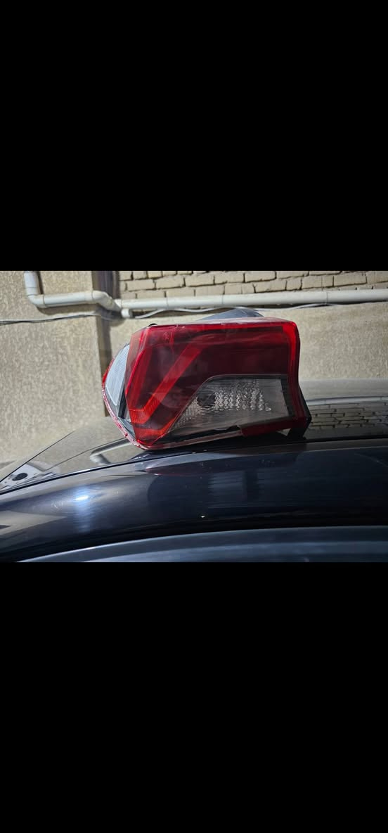 للبيع هوائيات وبك لايت مكسور وعندي راديتر تيربو بيها فطر وملحوم ***********
