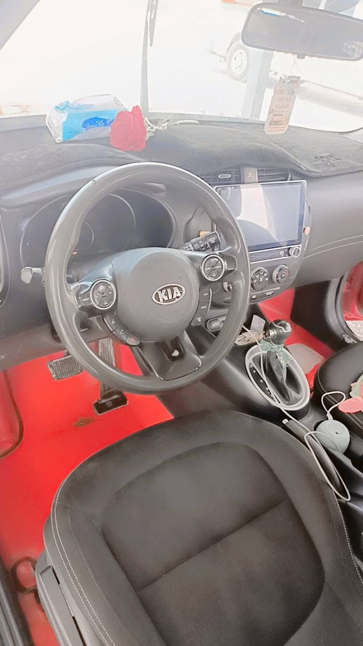 لبيع كيا صول 2016 gti  مكانها كربلاء طويريج الجمعية
سيارة خير من الله السعر 106 او بيها مجال بسيط , ***********
