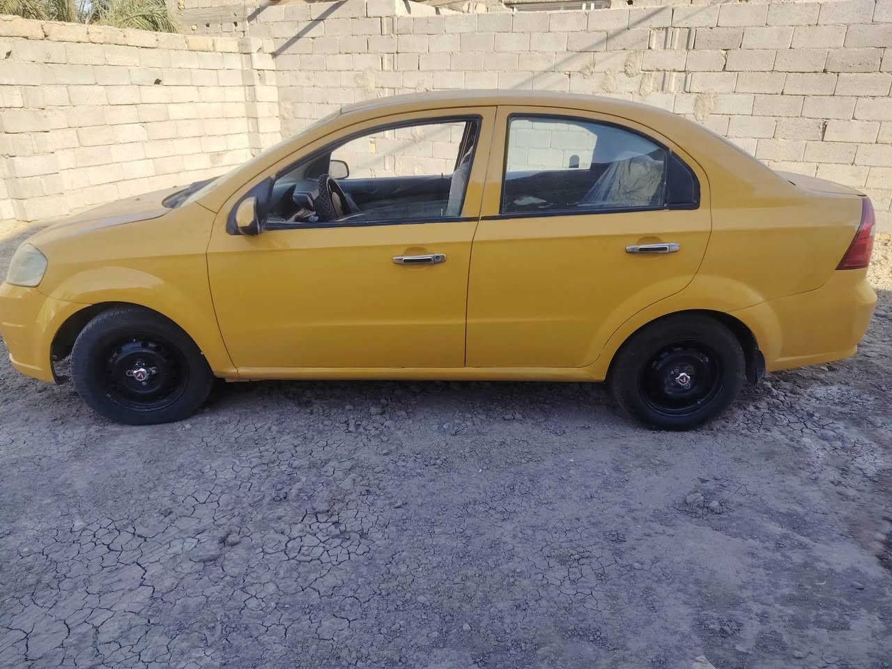 مرحبه شباب افيو موديل ٩ خليجي مسكر محرك وكير حاويه شرط وظمان حداديه تخم تاير صبغه فرن ماذب عليهه ربع دينار كبل للشارع بيهه ظربه من الجنطه غير عابر والباقي كفاله السعر ٤٦ ورقه مكان السياره الكرامه الصفران *********** هاذه رقمي الاستفسار
