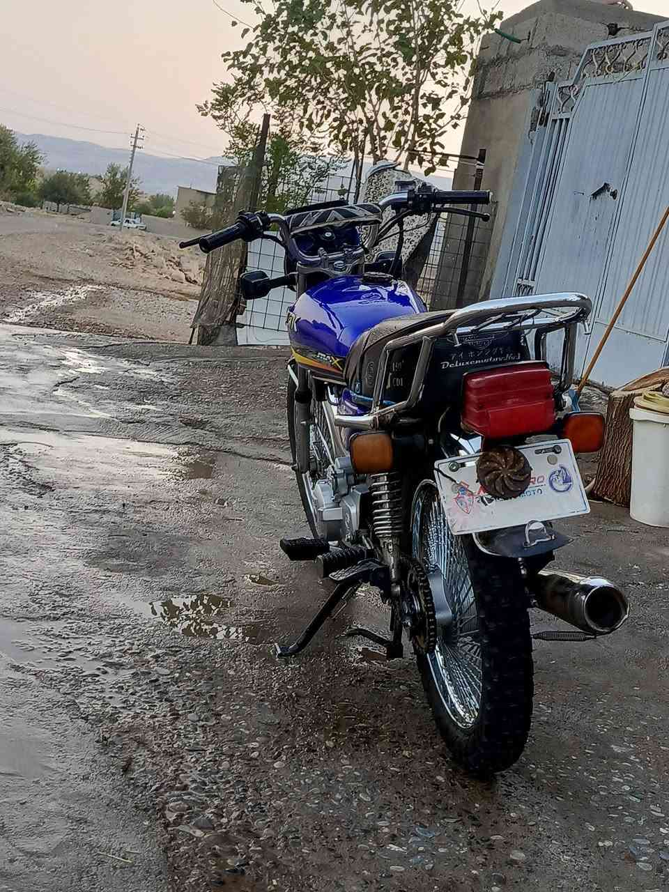 کاکە سڵاوتان لێبێت ئەم ماتۆڕەمان هەیە بۆ فرۆشتن 
nami pro rr 150cc

ماتۆڕەکە مەکینەی کەپسە
 
مۆدێلی 2020

شانسی لەحیم و تەقیوی نیە 

تەنکی و کوشنی بێ عەیبە 

تایە و ویلی تازەیە 

کارەبای هەمووی ئیش ئەکات

ماتۆڕەکە بە شەرت

شوێن پیرەمەگروون 

سعری 550 مەعامەلەی برایانە 

ڕەقەم تەلەفون

***********

ئەدمین❤️
