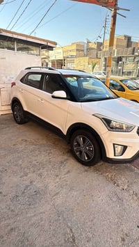 هونداي كريتا للبيع سياره جاهزه من كلشي الستفسار 07811682234