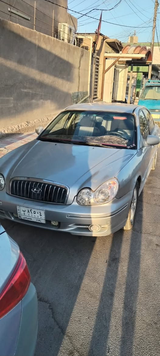 السلام عليكم  سيارة سوناته 2005
رقم بغداد بسمي 
تبريد ثلج 🧊 
كير مكفول 
مكينه مكفوله 
حداديه جديده 
تخم تاير 
 السيارة مصبوبه عام 
***********
السعر 46
