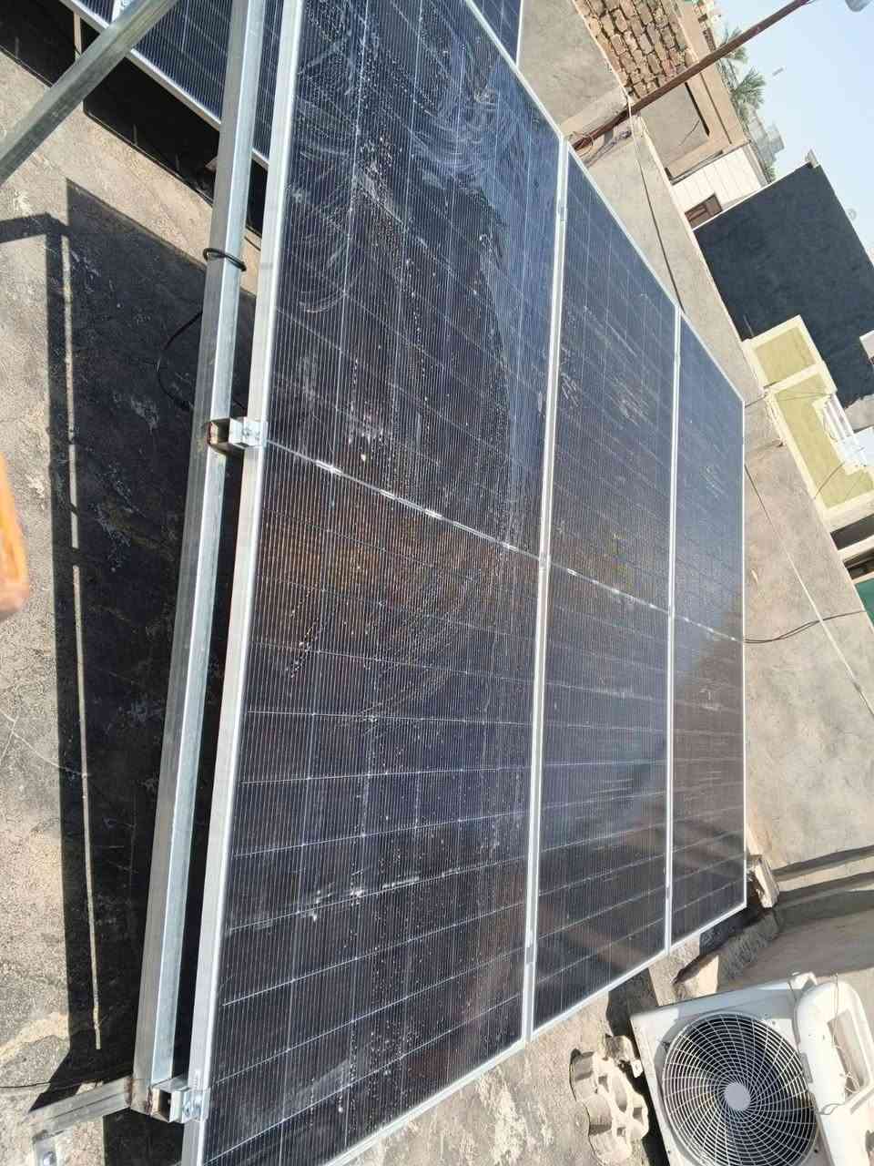 اليوم الخميس الموافق 06/08/2026
تم بعون الله إكمال نصب  وتشغيل منظومة للطاقة الشمسية في #قضاء #بعقوبة_ #الگاطون
_ تجهز 12 أمبير نهارا  10 أمبير ليلا وتتكون المنظومة من:-
1-ألواح شمسية عدد 6 قدرة اللوح الواحد 640 واط
2- بطارية نوع ليثيوم قدرتها 10 كيلوواط 
3- أنفيرتر  قدرته 6 كيلو واط
4- بورد خاص بالمنظومة متكامل الحماية
5- هيكل حديد مغلون مقاوم للصدا

#ملاحظه: لانعمل ببطاريات التجميع الرديئة

بإدارة كل من
#عمر #ياسين
#حسن #شيرازي
للأستفسار أكثر الأتصال او مراسلة الأرقام  التالية. ‏
***********
***********
