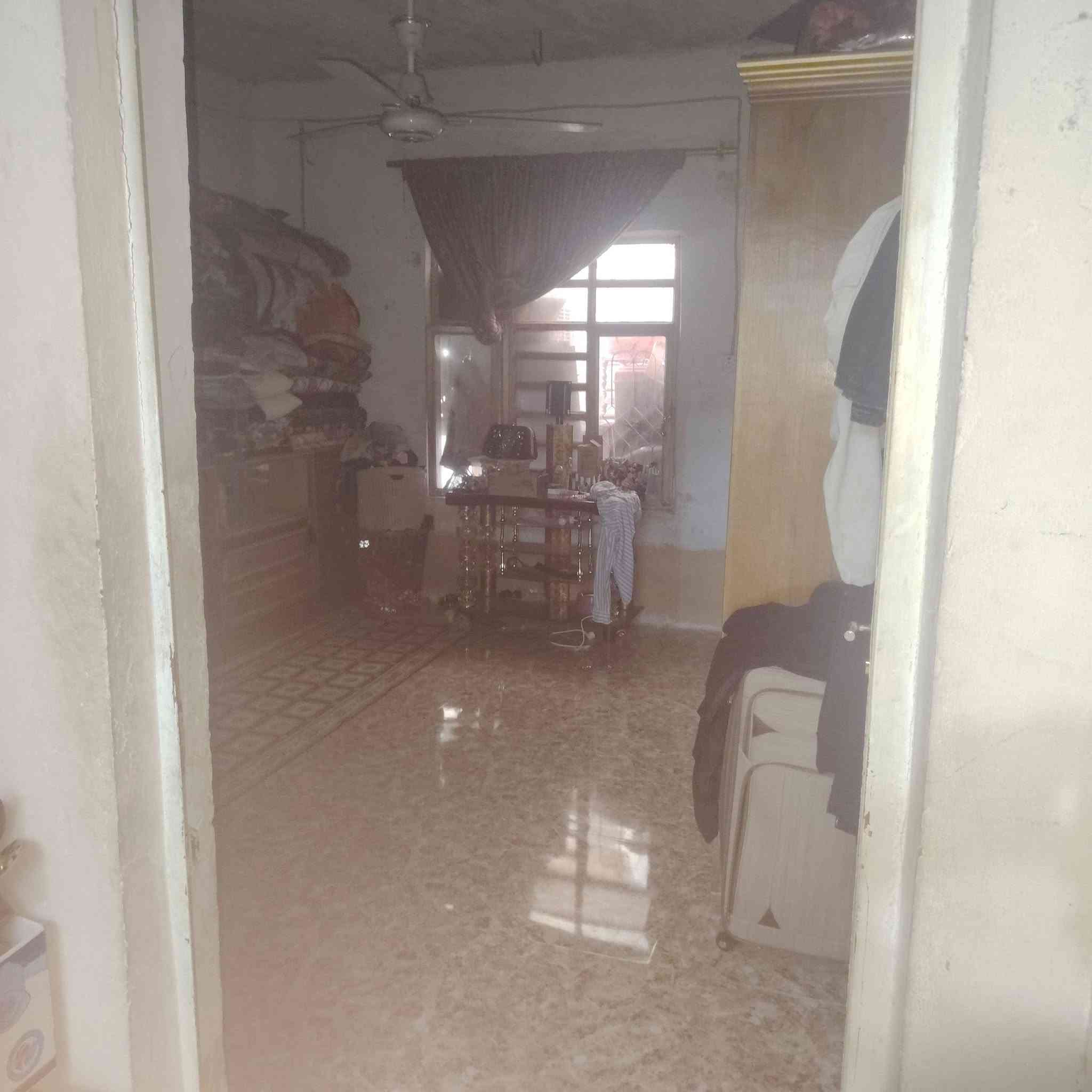 سلام عليكم بيت مساحه 120 ب شفته مجاور مدرسه الصمعي
قرب مخبز ستطبول يتكون طابق ثاني ستقبال 3×4.  غرفه نوم3×3 وراها منور 1ونص×7 . مطبخ 2×1.5. ممر من الاستقبال على الغرفة 1.50 × 6 حمام 1×2.0
***********
***********
