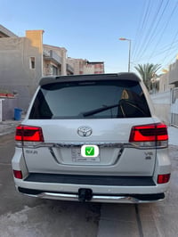 لاندكروز Gxr بريم  خليجي   الون : صدفي   الموديل : 2018  تفاصيلها كامل...