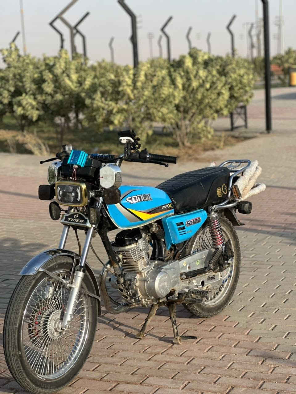 السلام عليكم 
موطور تايكر موديل 23 بعده جديد محرك ممفتوح نشاط ومعدل ب550 وبي مجال بسيط رقمي ***********موجود ماسنجر
