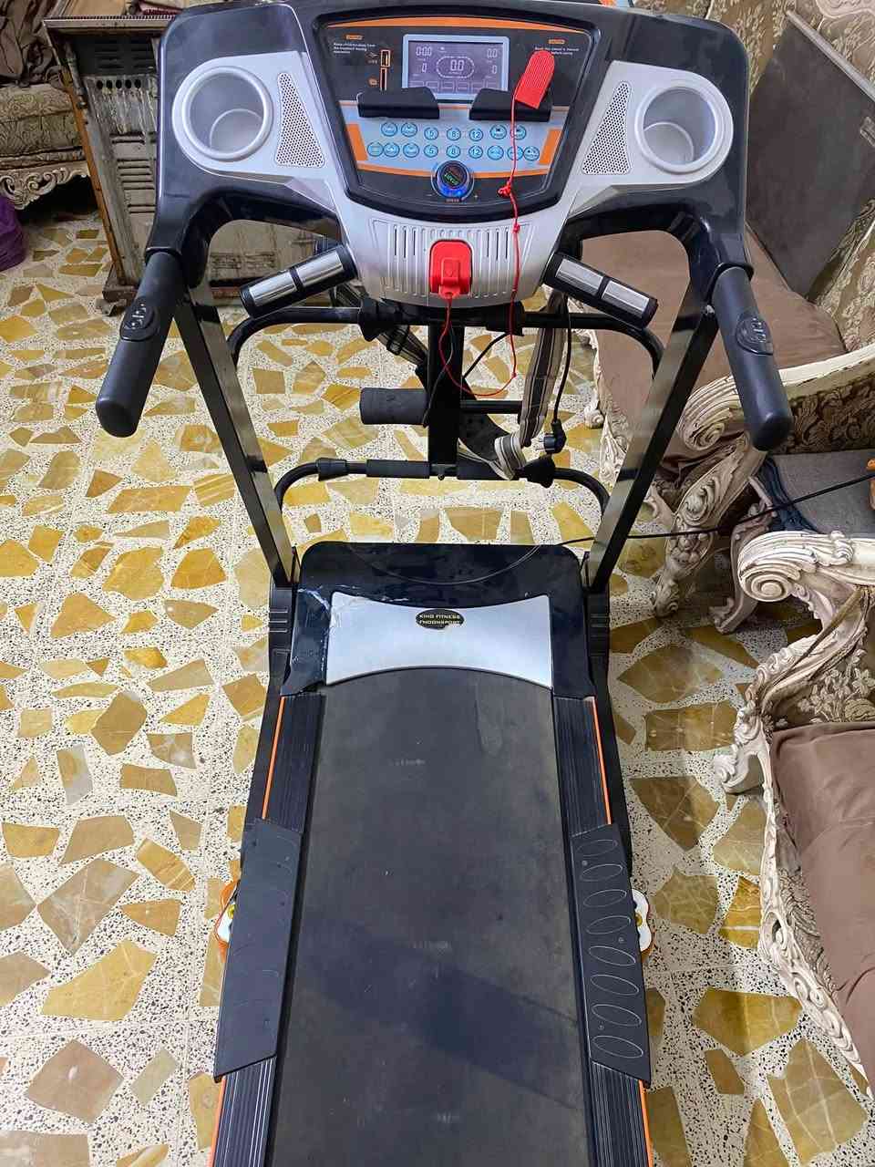 جهاز رياضي جري وجبلي وبي حزام رجاج للبطن شغال اخو جديد ستعمال كلش قليل للبيع بسعر ٣٠٠ الف بي مجال نضيف نضيف كلش  مكاني بغداد الحرية 
للاستفسار متواجد واتس اب ***********
