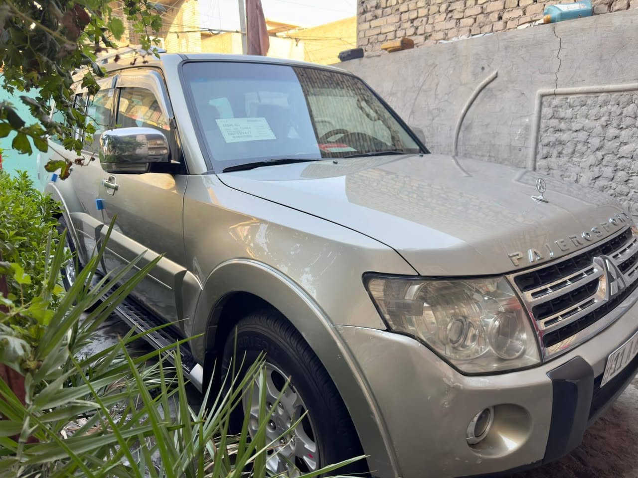 باجيرو موديل() 2007 () شكل ل (2008)) جديدة على وضع الشركة برغي ما مفتوح بيه
مكفوله من صبغ وضربه وتبديل حتى البلاستك مكفول 

محرك جديد لا تبخير ولا صوت ولا تنقيص ولا مفتوح 

گير جديد حداديه جديده تخم تاير جديد كهربائيات كله شغاله تبريد ثلج ٣ قطع تحكم ستيرن

محرك 6 سلندر حجم 3000 مري شفط ٧ راكب لايت زنون فور ويل 4x4 

السعر 106 

رقم السياره بغداد الدولي الجديد باسمي وهزه جديدة المكان بغداد للتواصل ***********
