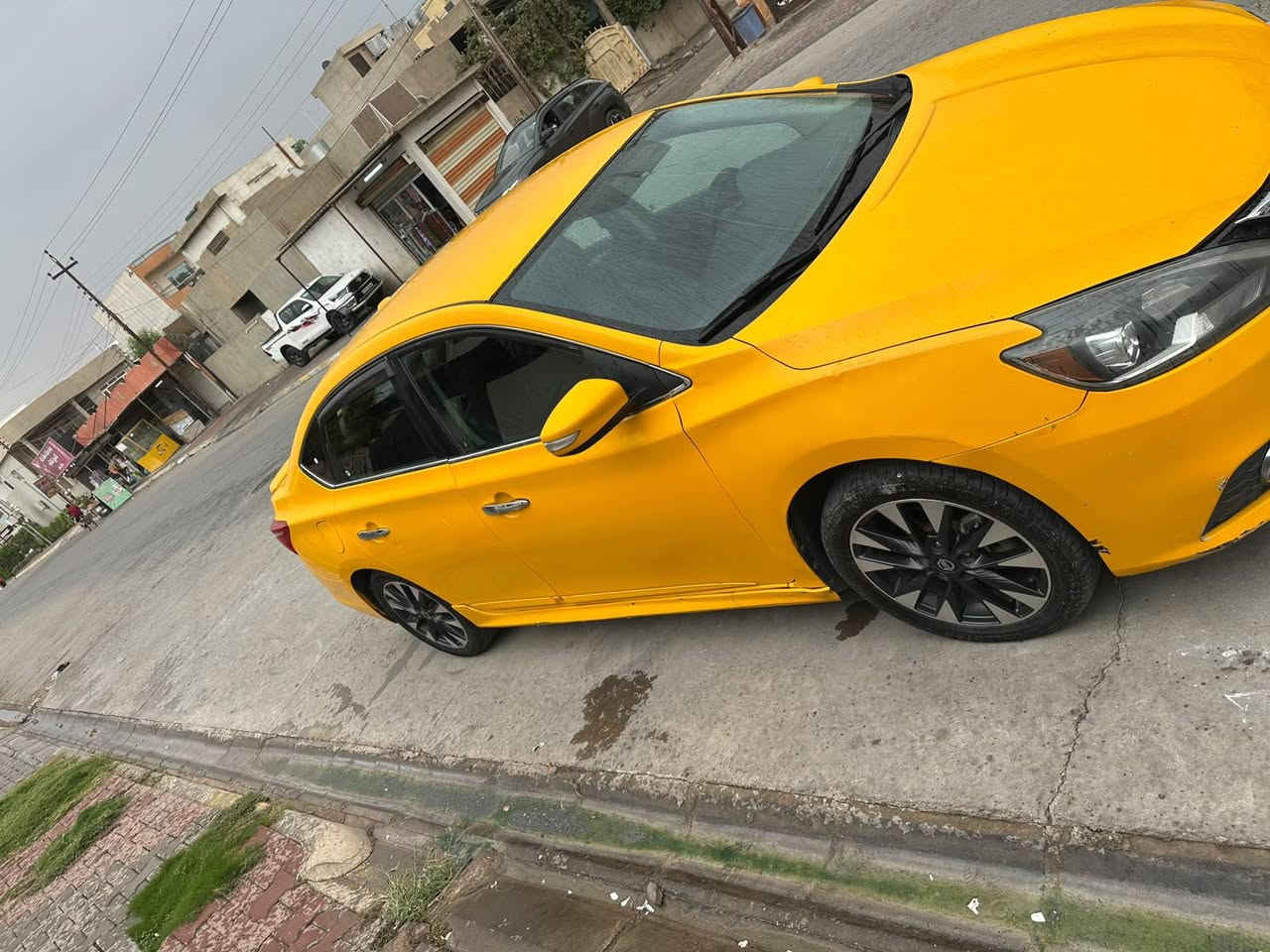 نيسان سنترا للبيع موديل 2018 رقم كركوك مشروع وطني شرط التحويل نقابه مصفره محرك 18 كير ومحرك ما مفتوح بيها بطاقه بنزين فول مواصفات اكلين ضرره بس الدعاميه امامي بدون ضرر بدون تبديل بدون معجون سعر 88 ورقه هذا رقمي*********** مكان سيارة كركوك سياره جاهز من كل شيء نقص ما بيه
