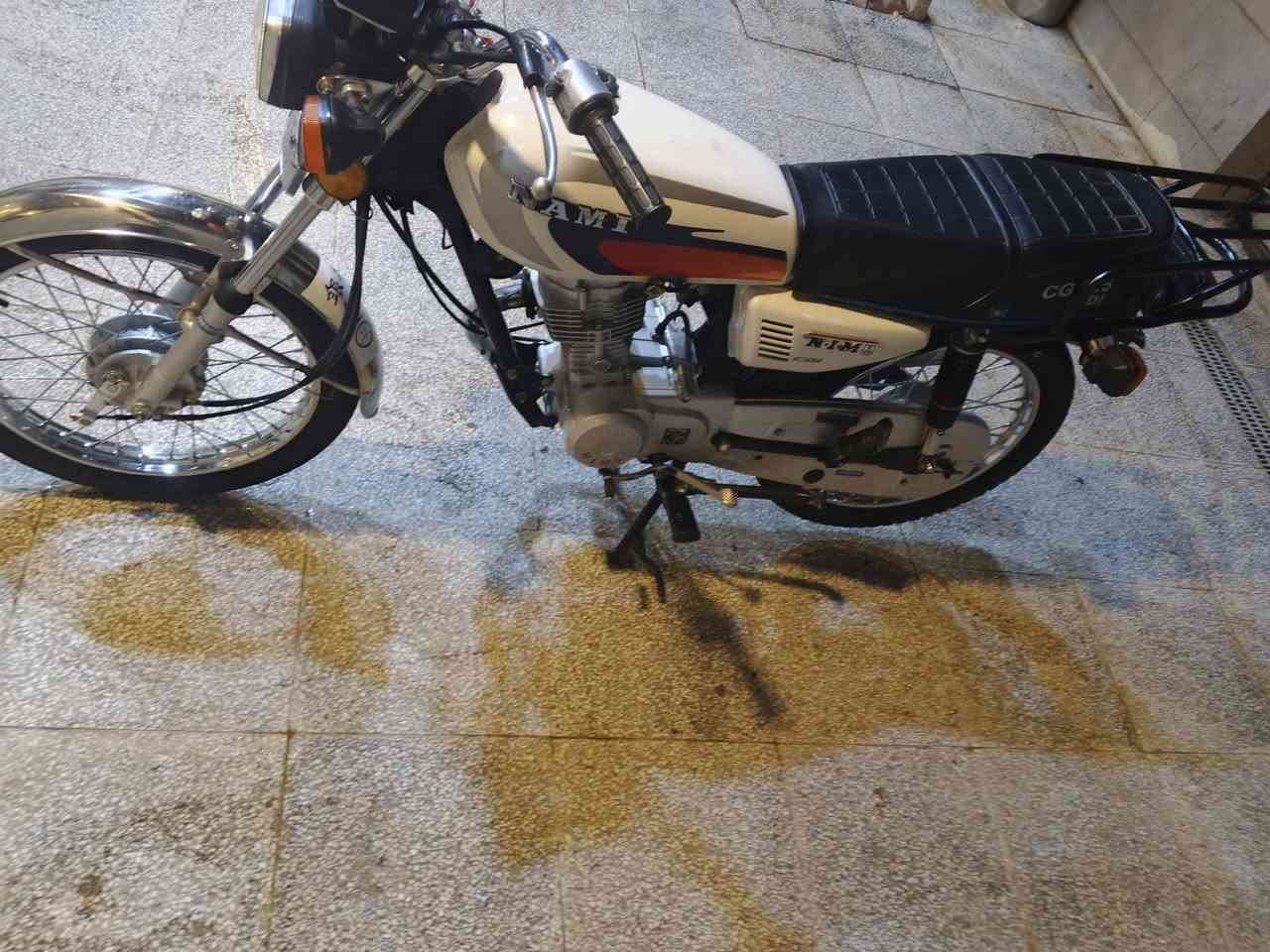 السلام عليكم اربعه كير للبيع مديل 25كفاله عامه اوراق سكنر كهربائيات كله شغال دراجه كلشي ما عوزه كبل لل شارع 
السعر 625بيه مجال 
رقمي ***********بي وتساب متواجد

