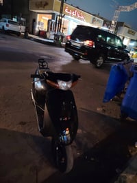دراجه نضيفه كلش ما مفتوحه  سعر 350 رقمي 07772511633 حي الغدير