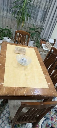 طاولة طعام • ٦ نفر • رخام