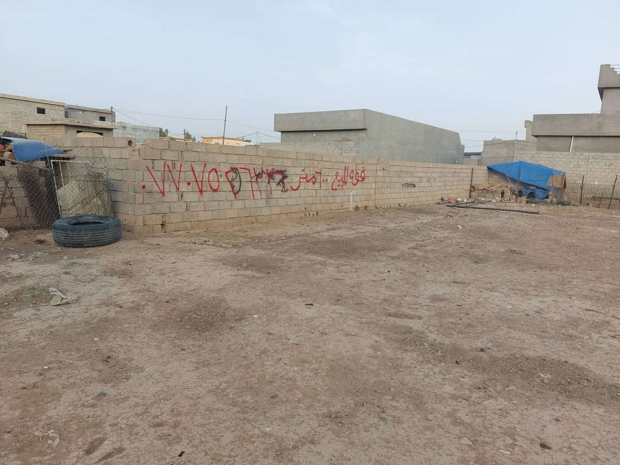 ٣ قطعه للبيع كل قطعه ٢٠٠ متر واجهة لشارع العام
يعني مساحة الكلي ٦٠٠ متر
عنوان خلف سيد حسيب و مطعم جنة العراق
منطقة بيه خدمات.. على سعر وتفاصيل دز ع خاص..،

***********
