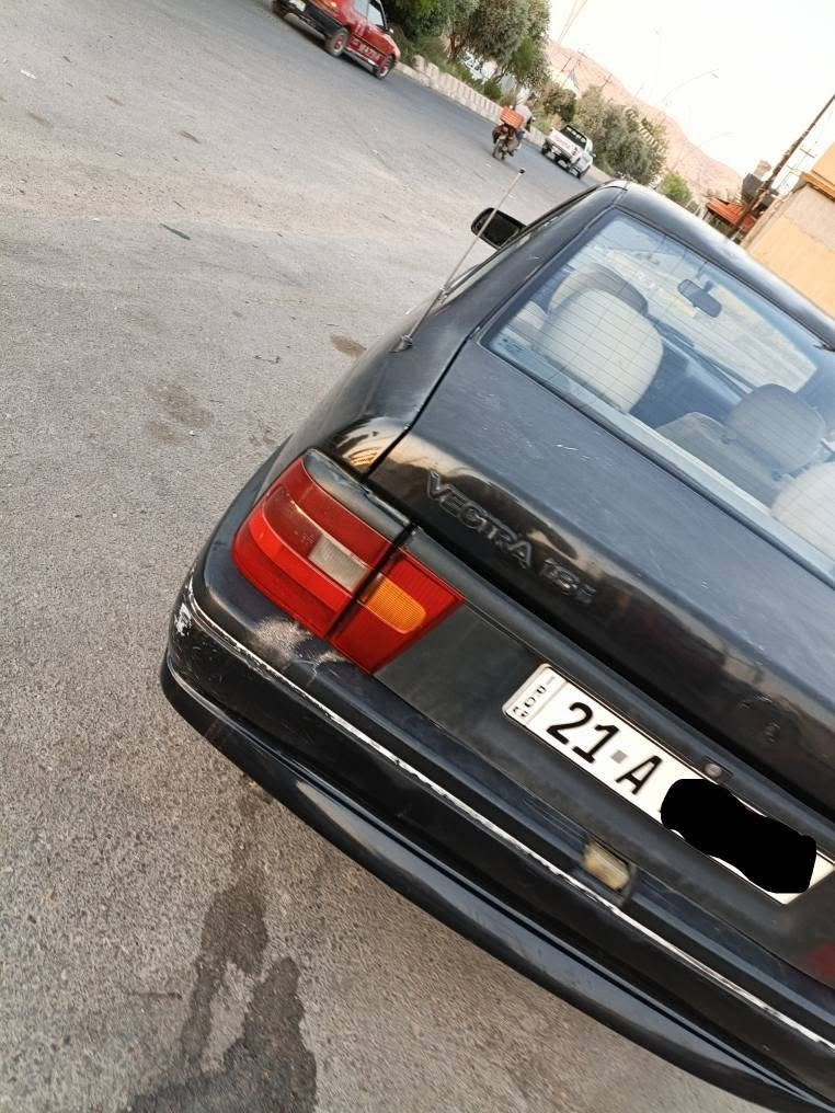 أوبل موديل 1993 رقم سليماني دولي سنويه جديد 2031 محرك 18 گير وتماتيك بشرط بدون ضربه هلال بلادي عنوان طوز خورماتو سعر 40 بيها مجال رقم موبايل *********** طوز, صلاح الدين

