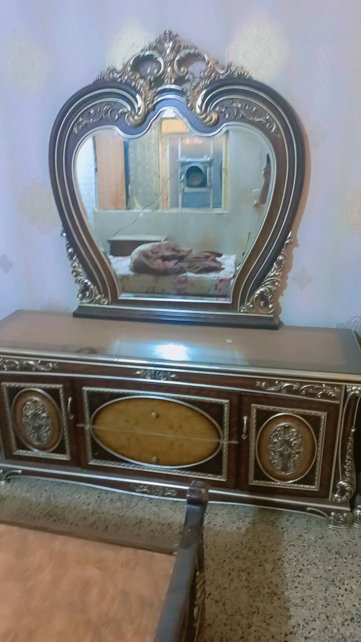 السلام عليكم غرفة نوم تركي طراز مصري ٦ أبواب كامله سعر ٥٠٠ الف *********** بغداد حي جهاد
