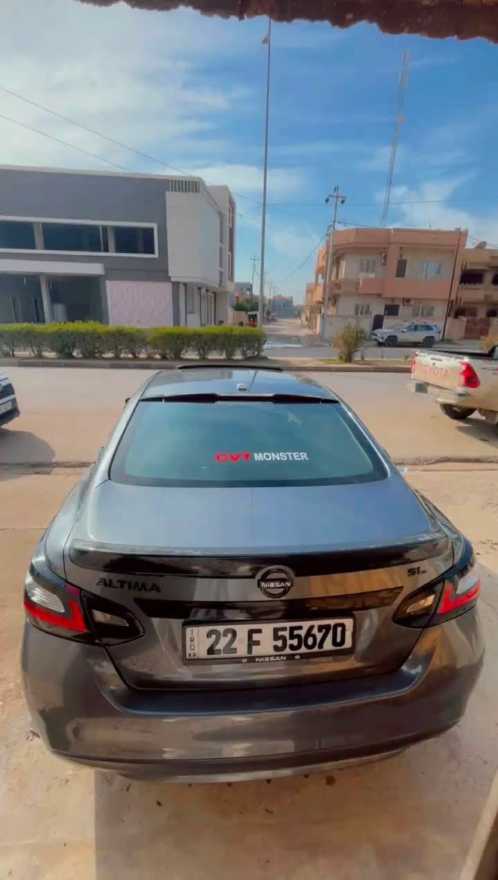 سلام عليكم نيسان التيما للبيع 2017 خليجي
سيارة جديدة خليجي كلين بدون ضرر و بدون صبغ  صدر جديد. فول مواصفات SL رادار امامي و جانبي فتحة سقف كشنات كهرب شاشة كبيرة ماشية 129سعر 125
رقم ***********
