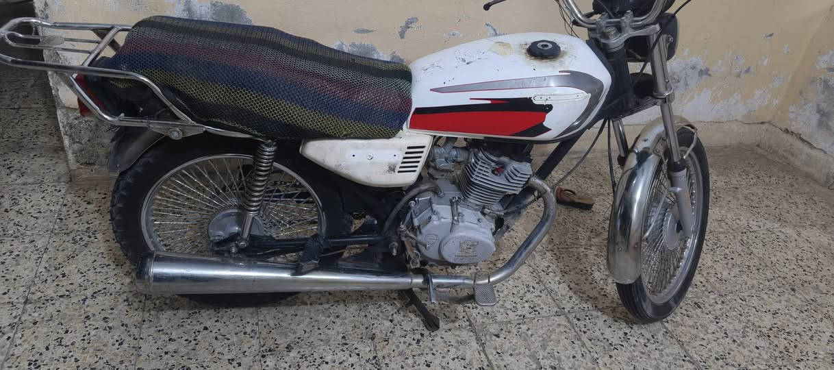 مطور البيع  ٢٠١٨ السعر 225 （***********
