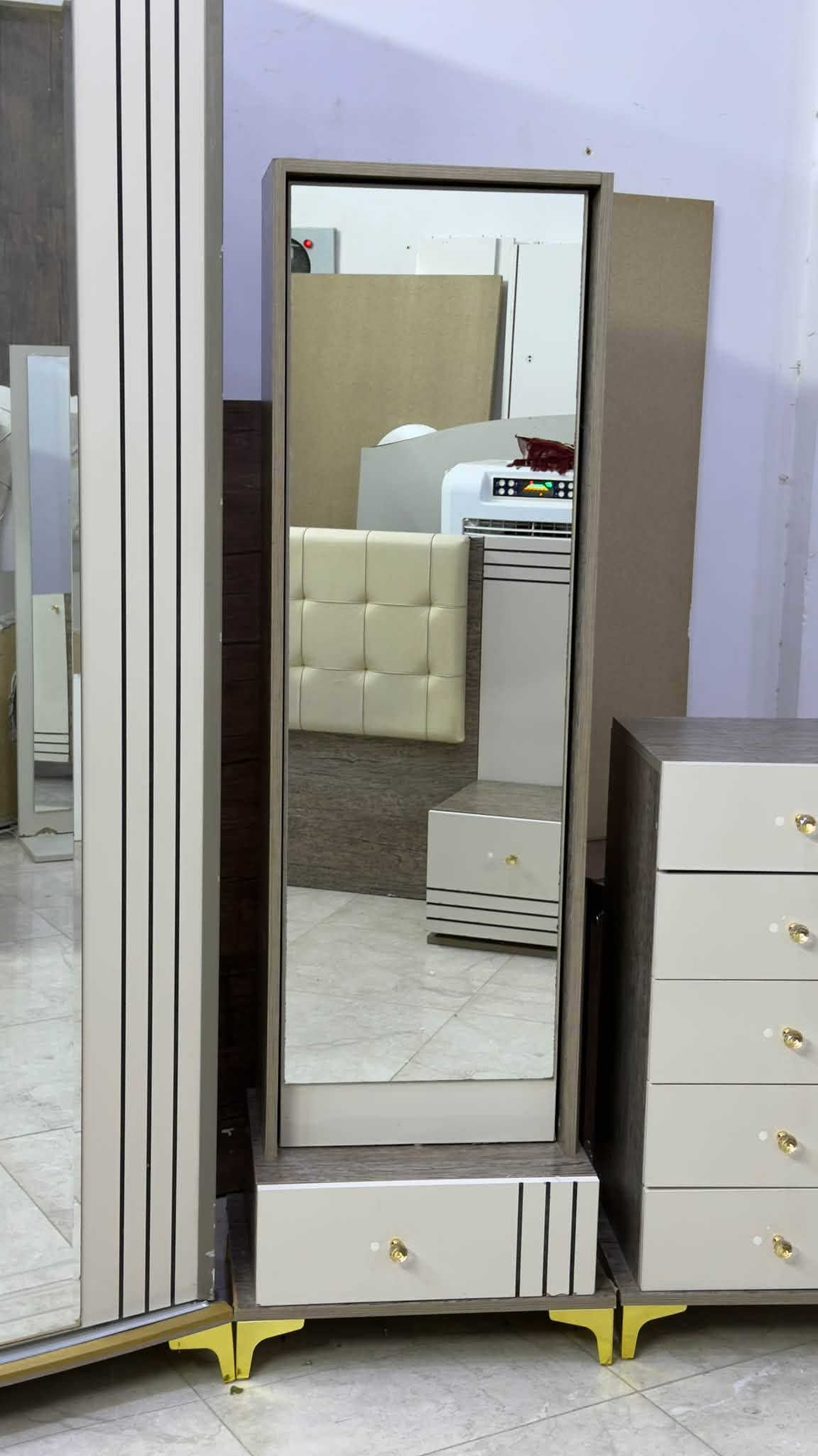 غرفه نوم ماركه تركي 8قطع نظافه اخو الجديد السعر مع الشد والنقل 575 الف   *********** //  ***********
