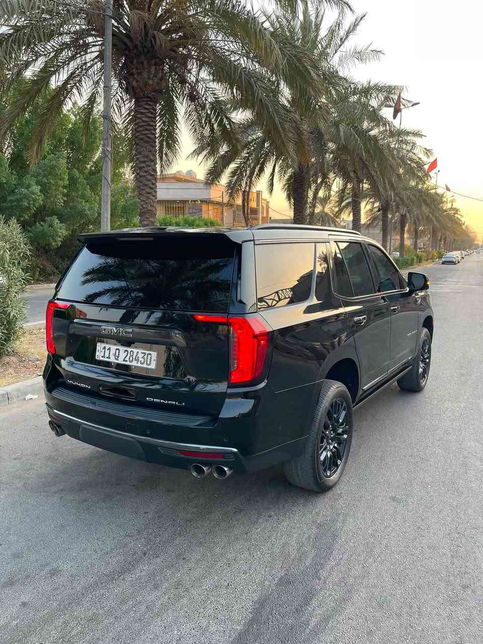 سلام عليكم  للبيع
رجاًء اقره منشور قبل لا تتصل واني بخدمتكم 
السعر 415 وبيهه مجال قليل وماكو التيمد بهاذه سعر 
‏GMC DENALl (ULTlMATE)
سياره هيكل يوكن بس مواصفات مال كاديلاك و اعلى من كاديلاك موديل 2023 ماشيه mi51 السياره وارد أمريكي صور حادث راسلني واتساب وبل خدمه سونار داخل منشور صبغ جاملغ وبنيد 
كشنات منفصل رئاسي  -GMC  -ViP
كشنات مساج الأماميات 
سماعات دبل بل كشنات شركه BOSE داخل مطعم صاج خشب سياره كامله من كلشي فلس ما ينصرف عليهه مال جناي و اي اشاره ماكو بل دشبول
حجم المحرك : 6.2 لتر 
عدد الاسطوانات : 8 سلندر 
القوة الحصانية : 420 حصانية 
نظام هيدروليك جوبلس 
دخول ذكي للسياره ( بصمة )
شاشات خلفية
شاشه اماميه كبيره
شاشات عدد 2 خلفيات
كامرات 360 درجه 
كامرا خلفيه بالمرايه
بانوراما طكتين
شاحن واير ليس
كشنات جلد جكليتي مطرز شي مختلف 
كشنات كهرباء
كشنات خلفي منفصل
رادار تحديد مسار
رادارات جانبيه
رادار امامي
ثلاث قطع تبريد
هيترات بالكشنات تدفئه تبريد امامي خلفي
دوسات كهرباء تفتح ويا الباب
بصمه + بصمة ابوب 4
صندوك كهرباء
فورويل 4x4
هند بريك بصمه
استيرن كهرباء
اتو ستوب
حساسات خلفي امامي
كشنات الخلفيه كهرباء
سبعه راكب
داتو شو
هيتر بالاستيرن
فول تحكم ستيرن
وبعد بيه مواصفات هواي ما ذاكرهن مكاني بغداد الدوره السعر 415 وبيهه مجال قليل اي ستفسار اتصل وتدلل رقمي 
***********
