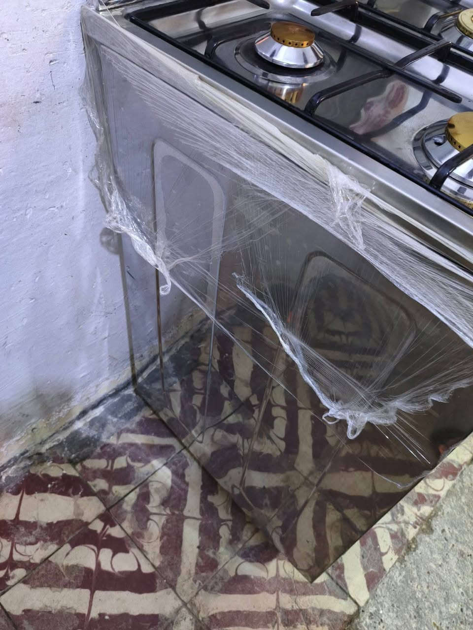 طباخ اخو الجديد للبيع سعر 200 قفل عنوانه حله
