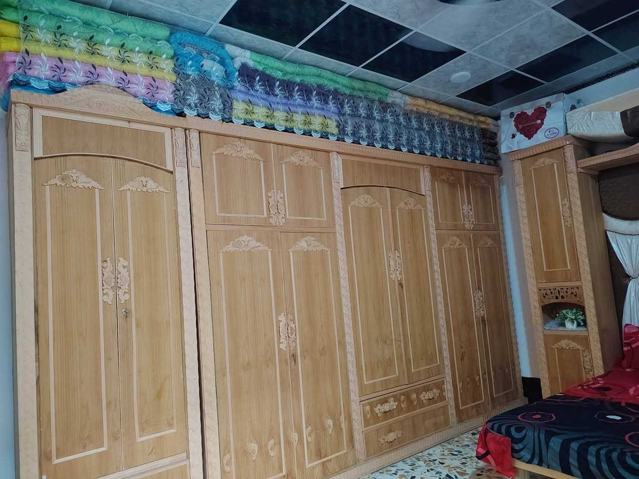 سلام عليكم غرفه اخشاب للبيع،
*********** 
، ***********
