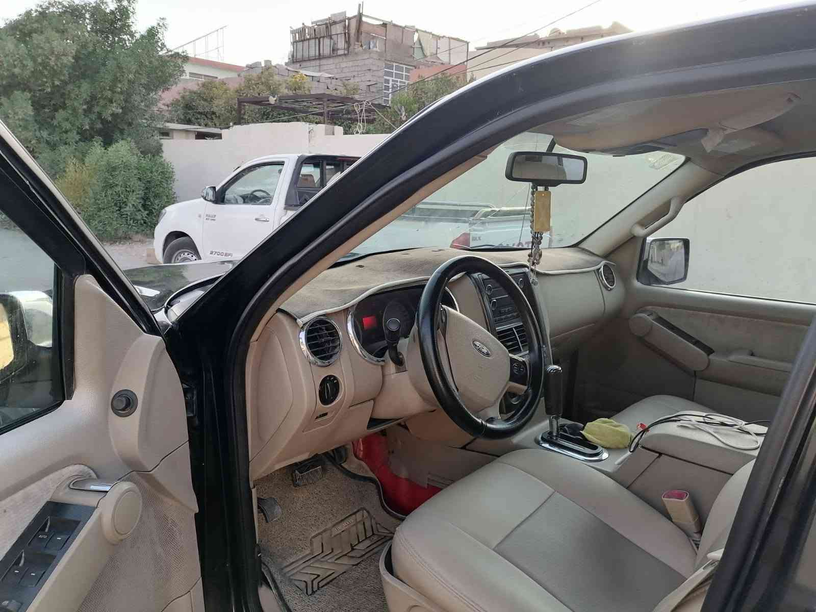 سلام عليكم اكس بلور موديل ١٠ مصبوغه عام الجماليه بدون حادث رقم بغداد انكليزي بسمي سياره حلوه كلهه شغاله مكان السياره ديالى بعقوبه السعر ٧٥ ترهم مراوس ***********
